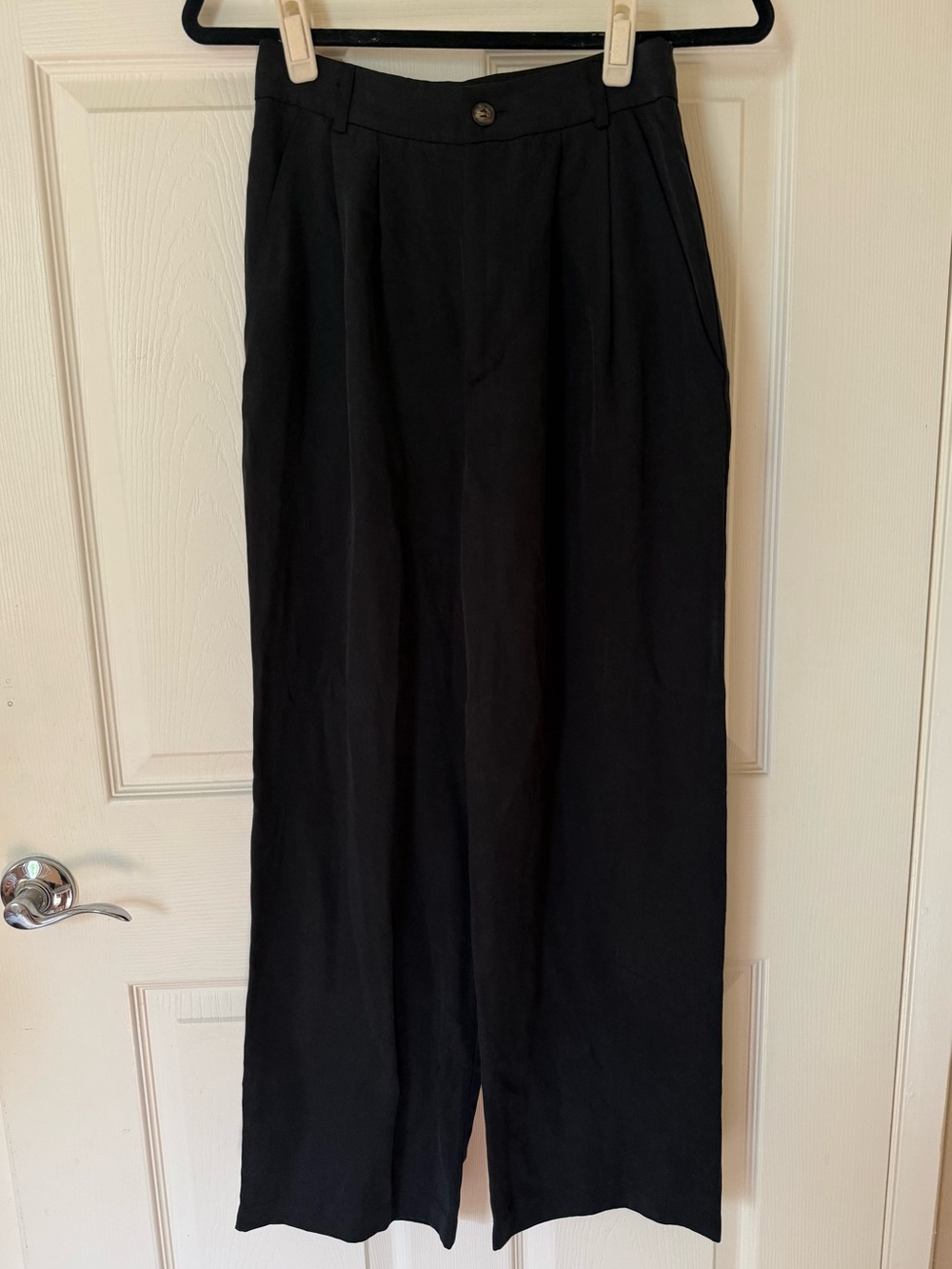 Reformation Mason Pants - Cropped (Black)